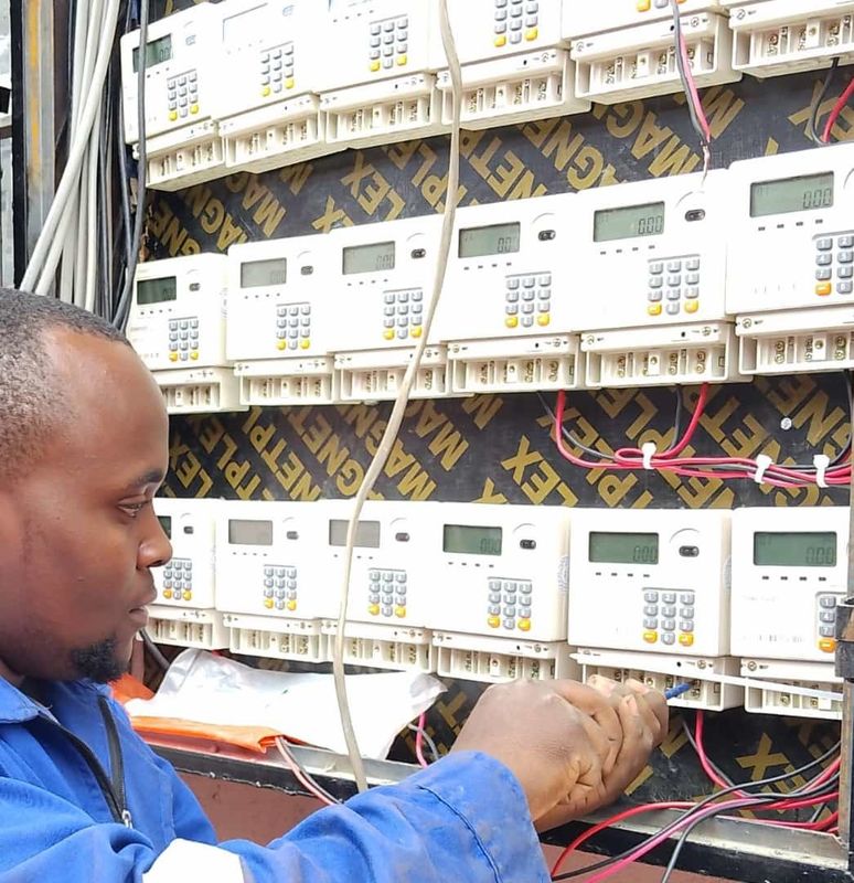 Équipement d'essai de compteur électrique à fréquence de 50 Hz avec protocole standard STS pour les essais durables et de longue durée