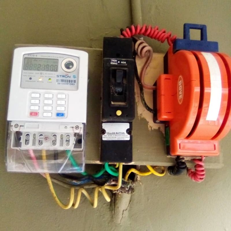 Équipement d'essai de compteur électrique à fréquence de 50 Hz avec protocole standard STS pour les essais durables et de longue durée
