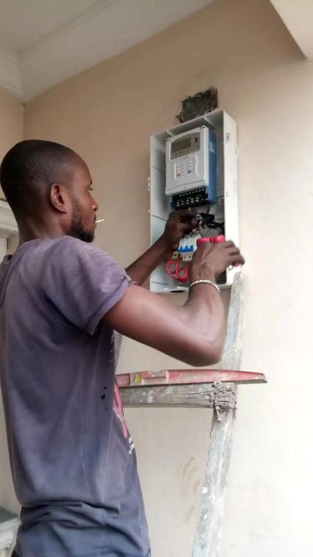 Équipement d'essai de compteur électrique à fréquence de 50 Hz avec protocole standard STS pour les essais durables et de longue durée