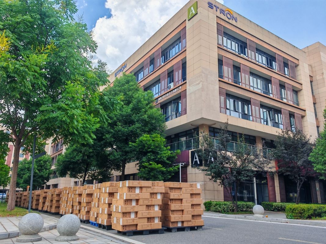 Unité de concentrateur de données sans fil de lecture automatique de compteur de tension DCU pour compteur d'électricité à gaz d'eau offrant une puissance de transmission de 20 dBm